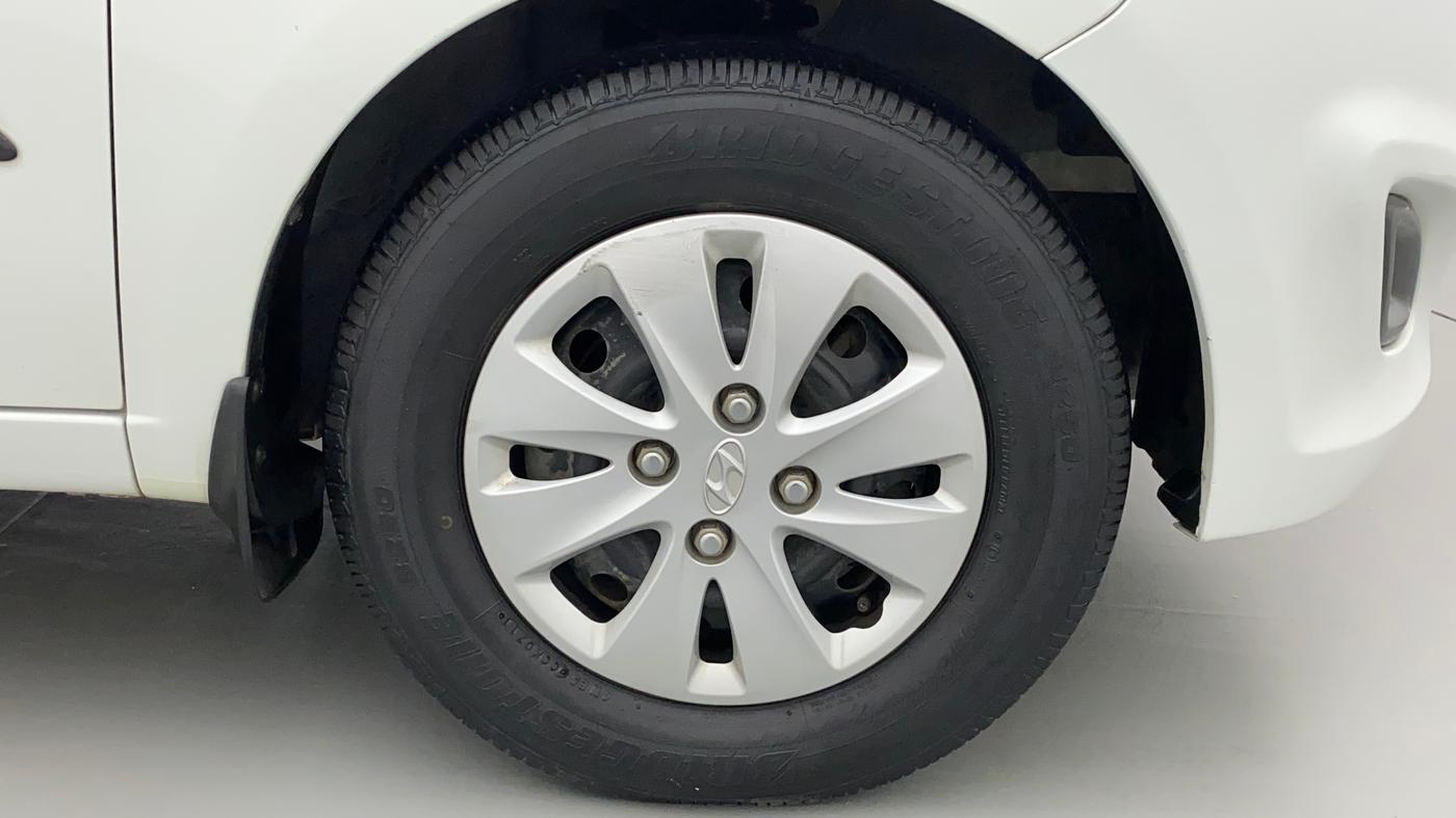 2011 Hyundai i10 MAGNA 1.1, Petrol, Manual, 30,901 km, Right Front Wheel