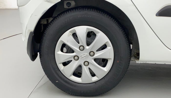 2011 Hyundai i10 MAGNA 1.1, Petrol, Manual, 30,901 km, Right Rear Wheel