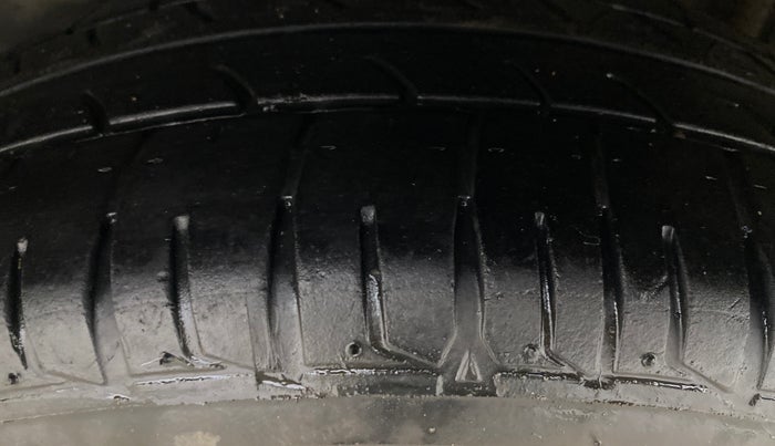 2018 Tata Tiago XZ PETROL, Petrol, Manual, 60,230 km, Left Rear Tyre Tread