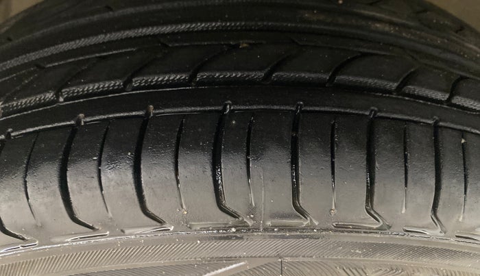 2018 Tata Tiago XZ PETROL, Petrol, Manual, 60,230 km, Left Front Tyre Tread