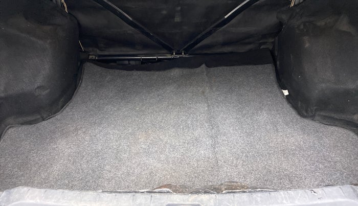 2011 Toyota Etios G, Petrol, Manual, 65,168 km, Boot Inside