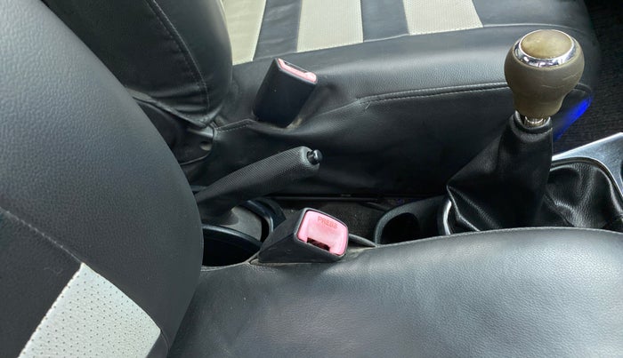 2011 Toyota Etios G, Petrol, Manual, 65,168 km, Gear Lever