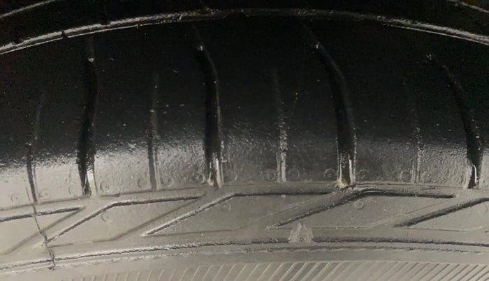 2021 Tata NEXON XZA PLUS SUNROOF PETROL, Petrol, Automatic, 38,060 km, Right Front Tyre Tread