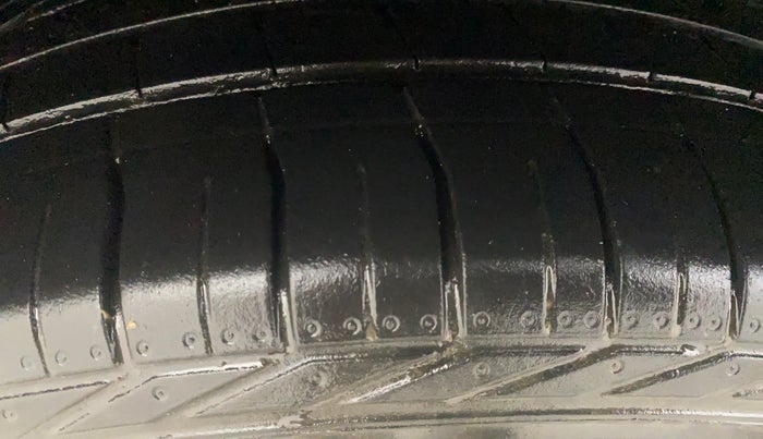 2021 Tata NEXON XZA PLUS SUNROOF PETROL, Petrol, Automatic, 38,060 km, Right Rear Tyre Tread