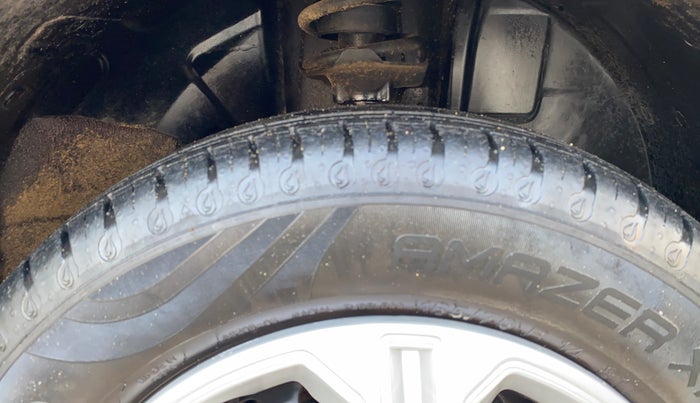 2020 Renault Kwid RXT 1.0 (O), Petrol, Manual, 17,442 km, Right Front Tyre Tread