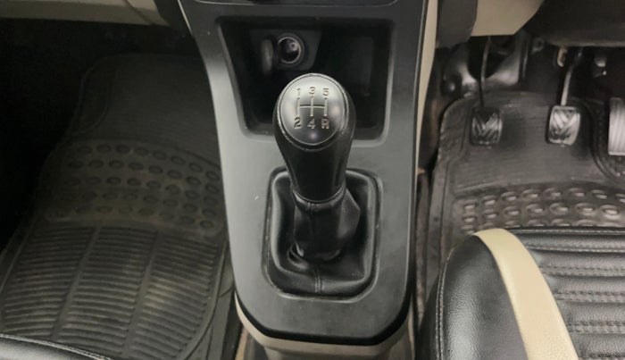 2024 Maruti New Wagon-R LXI 1.0, Petrol, Manual, 23,487 km, Gear Lever