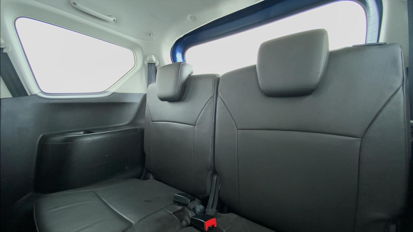 2019 Maruti XL6 ALPHA SHVS  MT, Petrol, Manual, 40,506 km, Third Seat Row ( optional )
