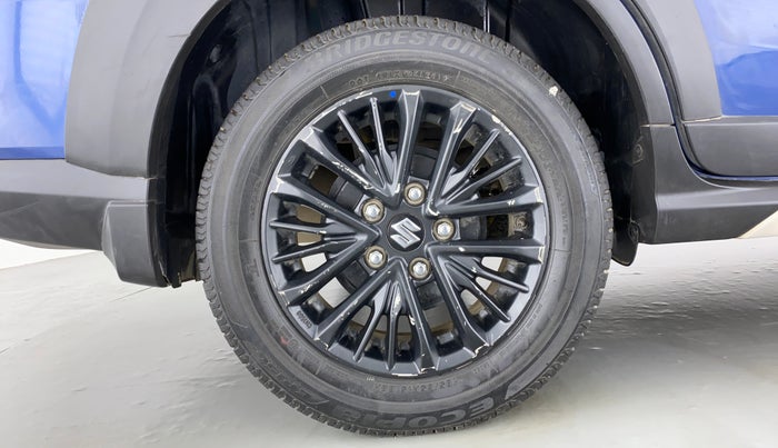 2019 Maruti XL6 ALPHA SHVS  MT, Petrol, Manual, 40,506 km, Right Rear Wheel