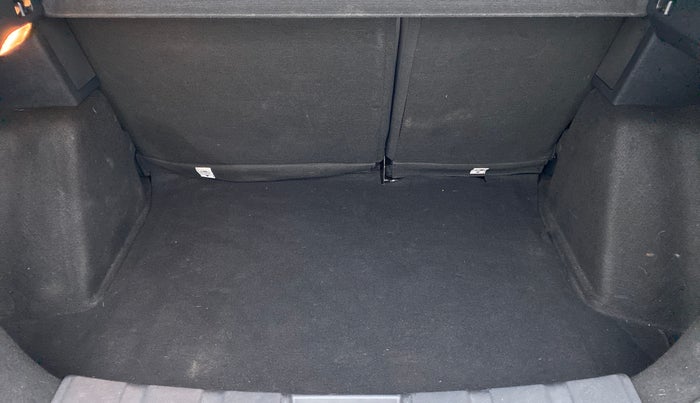2018 Tata NEXON XZA+ 1.5, Diesel, Automatic, 13,714 km, Boot Inside