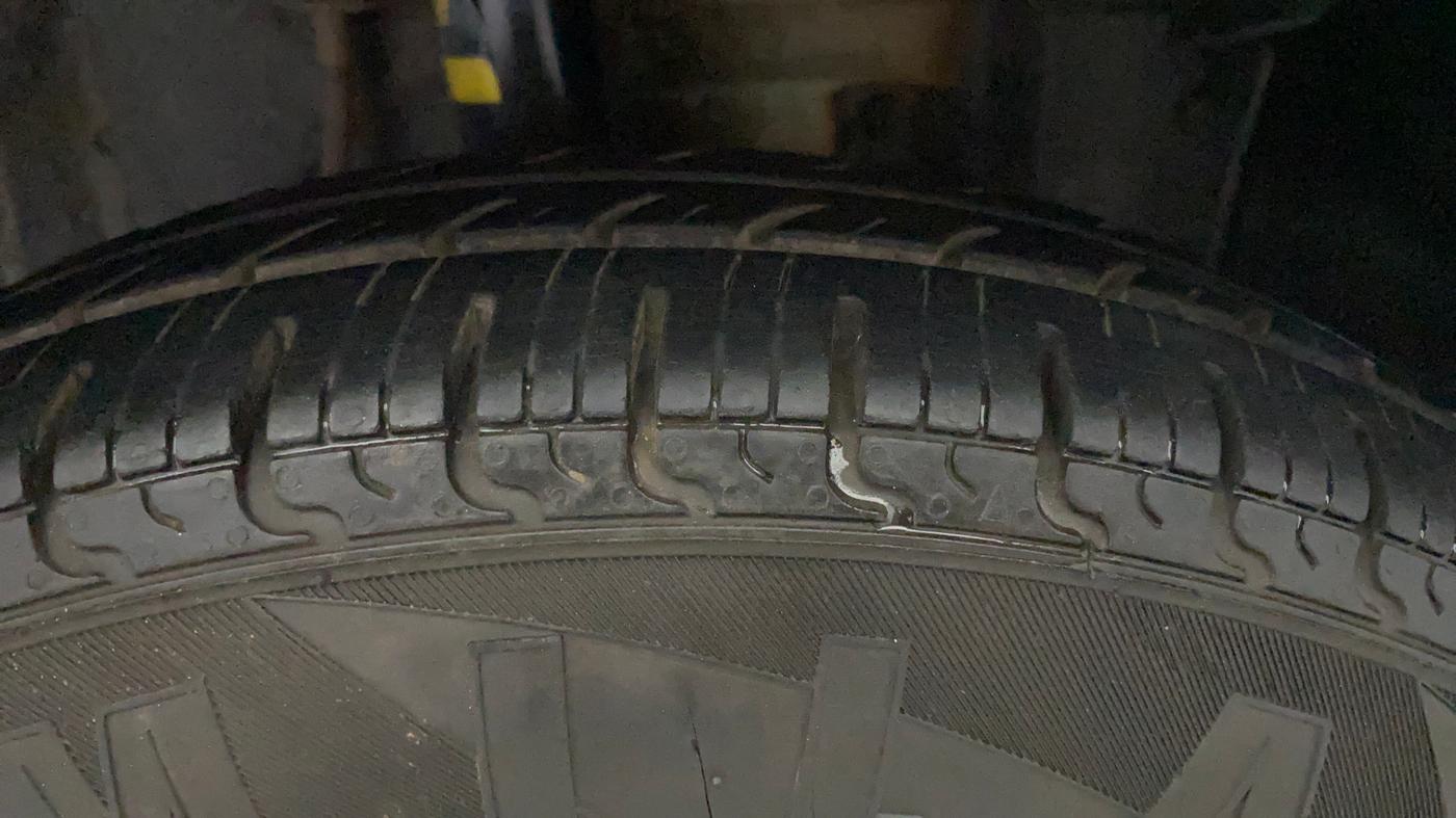 2016 Datsun Go T, Petrol, Manual, 1,25,953 km, Right Front Tyre Tread
