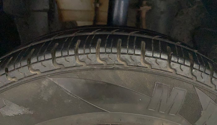 2016 Datsun Go T, Petrol, Manual, 1,25,922 km, Left Front Tyre Tread