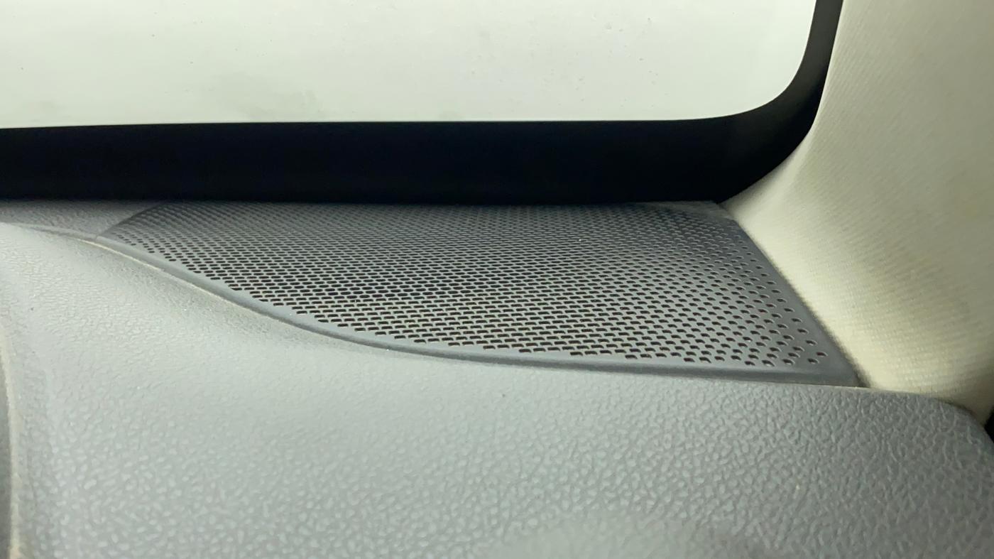 2018 Renault Kwid RXT 1.0 EASY-R AT OPTION, Petrol, Automatic, 30,181 km, Speaker