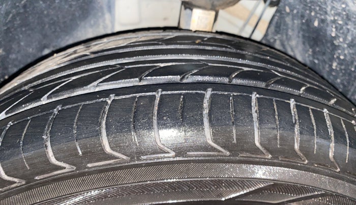 2024 Volkswagen TAIGUN COMFORTLINE 1.0 TSI MT, Petrol, Manual, 38,062 km, Left Front Tyre Tread