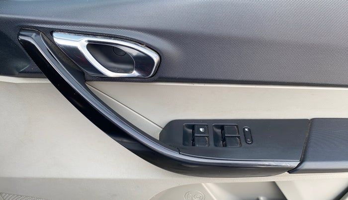 2019 Tata Tiago XZ PLUS PETROL, Petrol, Manual, 9,143 km, Driver Side Door Panels Control