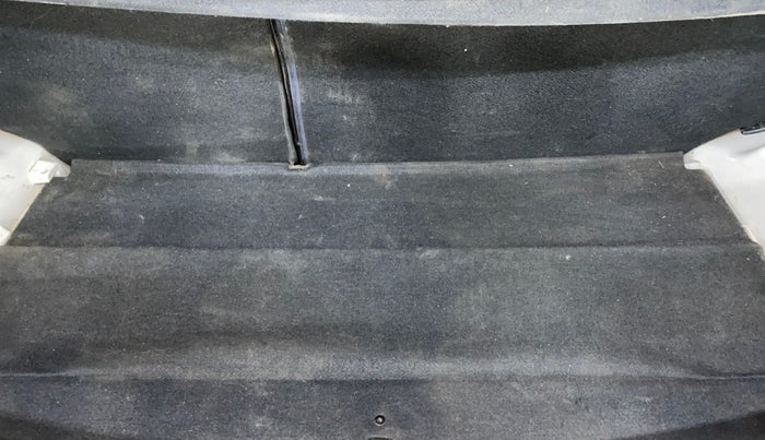 2020 Mahindra XUV300 W6 1.2 PETROL, Petrol, Manual, 83,760 km, Boot Inside