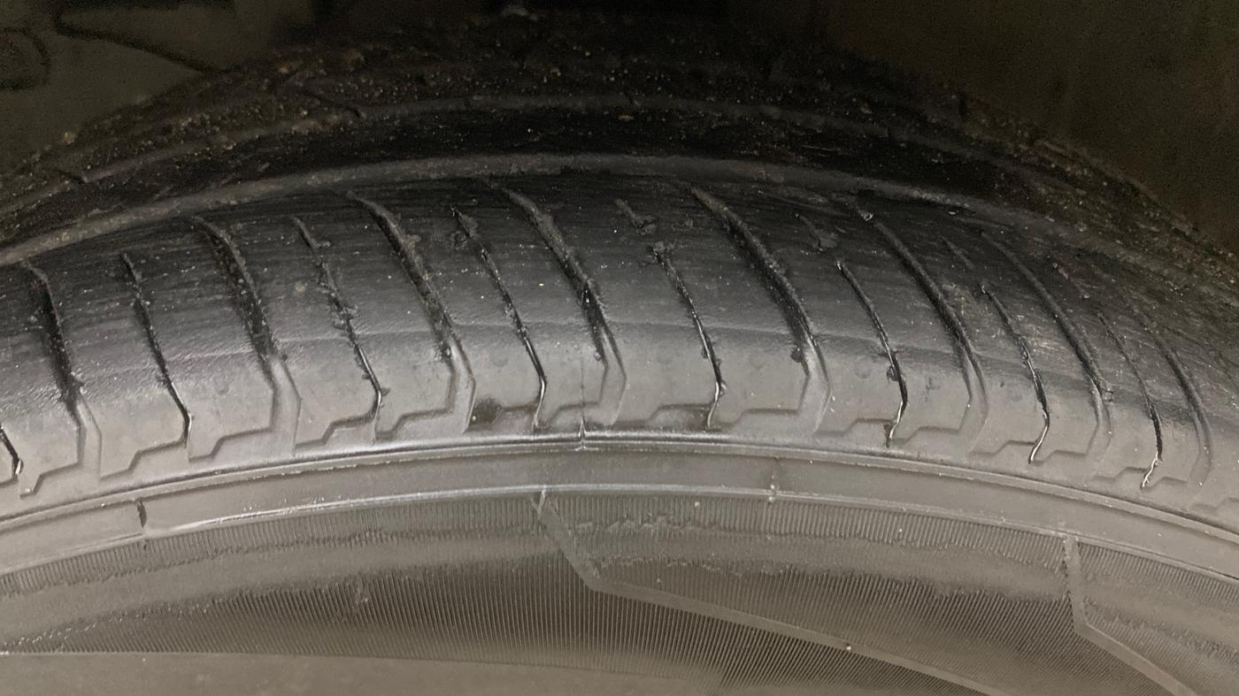 2016 Honda BR-V 1.5L I-VTEC V CVT, Petrol, Automatic, 1,13,166 km, Left Front Tyre Tread