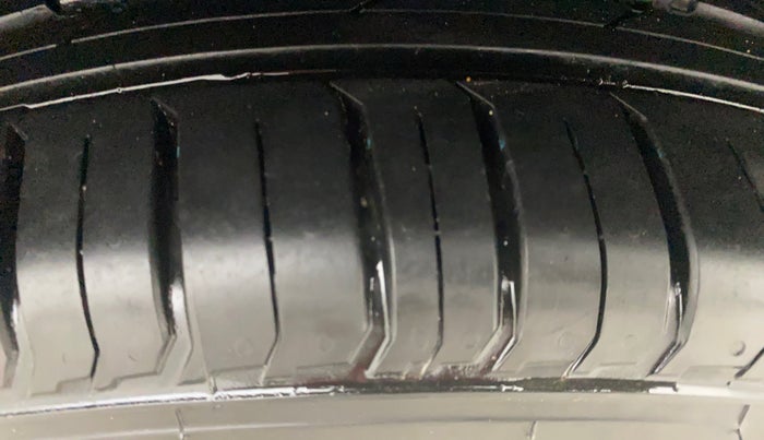 2022 Hyundai VENUE SX PLUS 1.0 TURBO DCT, Petrol, Automatic, 7,657 km, Left Rear Tyre Tread