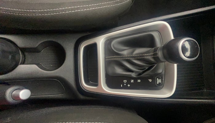 2022 Hyundai VENUE SX PLUS 1.0 TURBO DCT, Petrol, Automatic, 7,657 km, Gear Lever