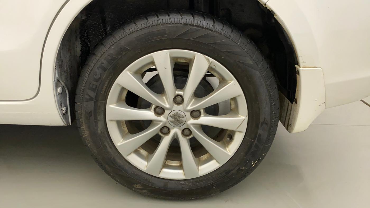 2015 Maruti Ertiga ZXI, Petrol, Manual, 24,957 km, Left Rear Wheel
