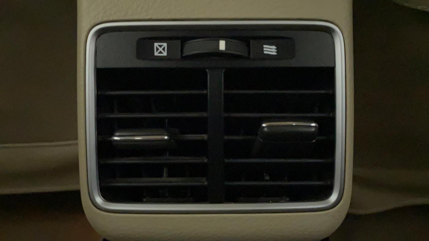 2014 Maruti Ciaz ZXI, Petrol, Manual, 63,412 km, Rear AC Vents