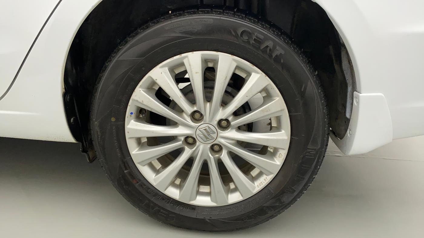 2014 Maruti Ciaz ZXI, Petrol, Manual, 63,412 km, Left Rear Wheel