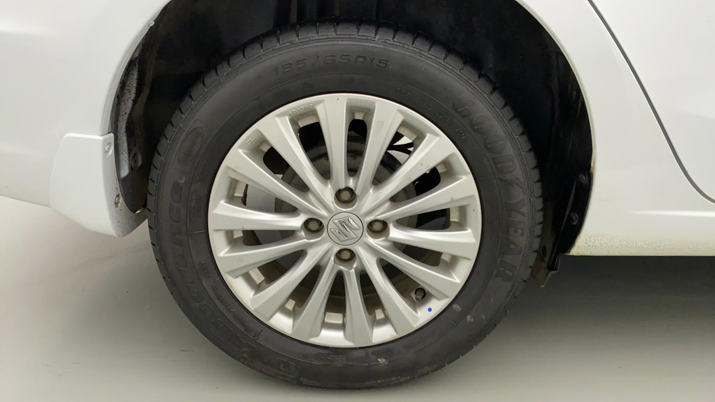 2014 Maruti Ciaz ZXI, Petrol, Manual, 63,412 km, Right Rear Wheel