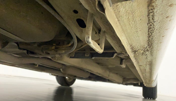 2014 Maruti Ciaz ZXI, Petrol, Manual, 63,412 km, Right Side Underbody