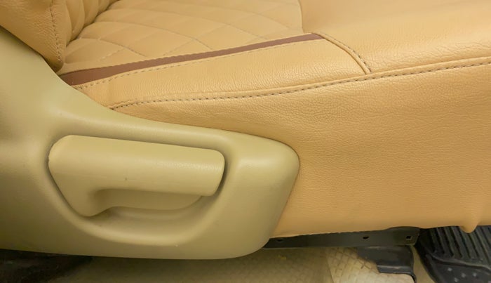 2012 Honda Brio E MT, Petrol, Manual, 40,460 km, Driver Side Adjustment Panel