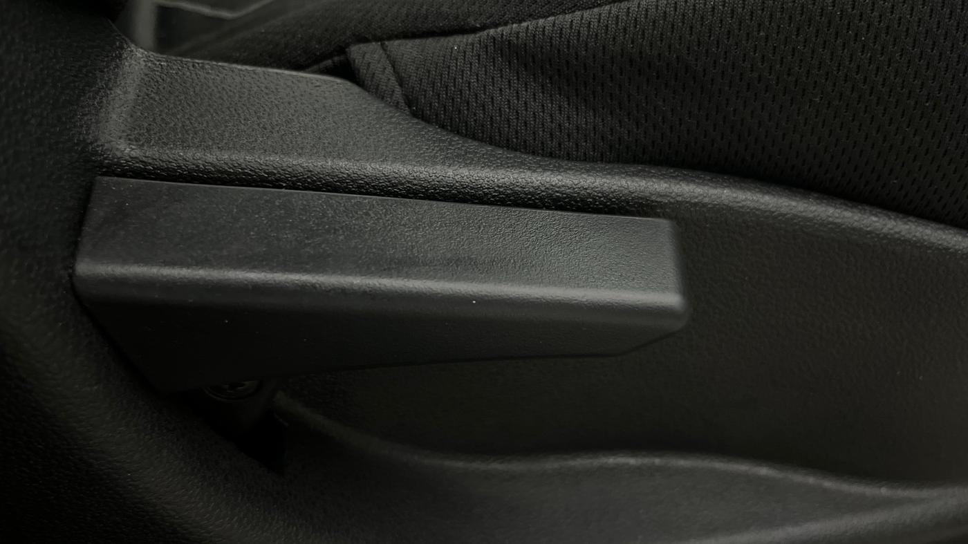 2016 Tata Tiago XT PETROL, Petrol, Manual, 63,978 km, Driver Side Adjustment Panel