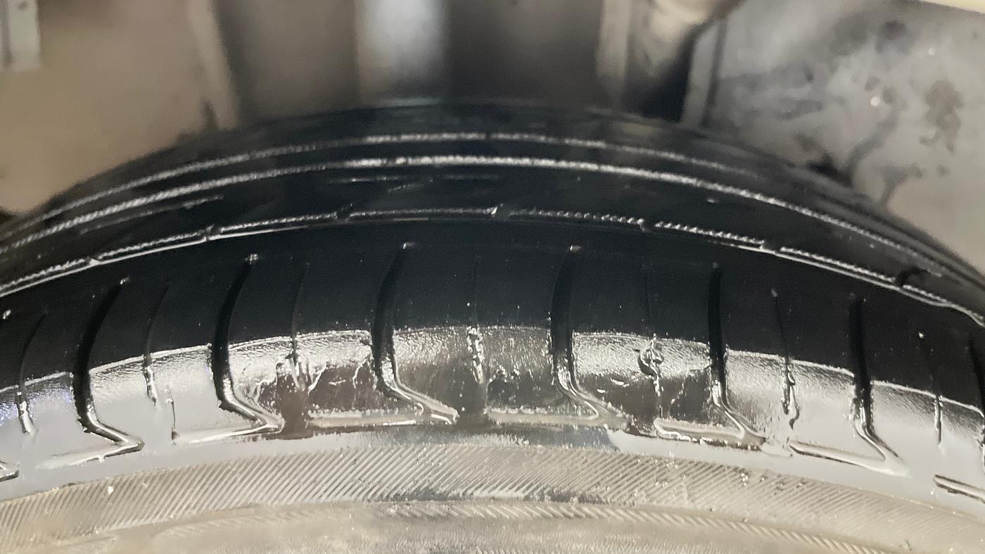 2016 Tata Tiago XT PETROL, Petrol, Manual, 63,978 km, Right Rear Tyre Tread