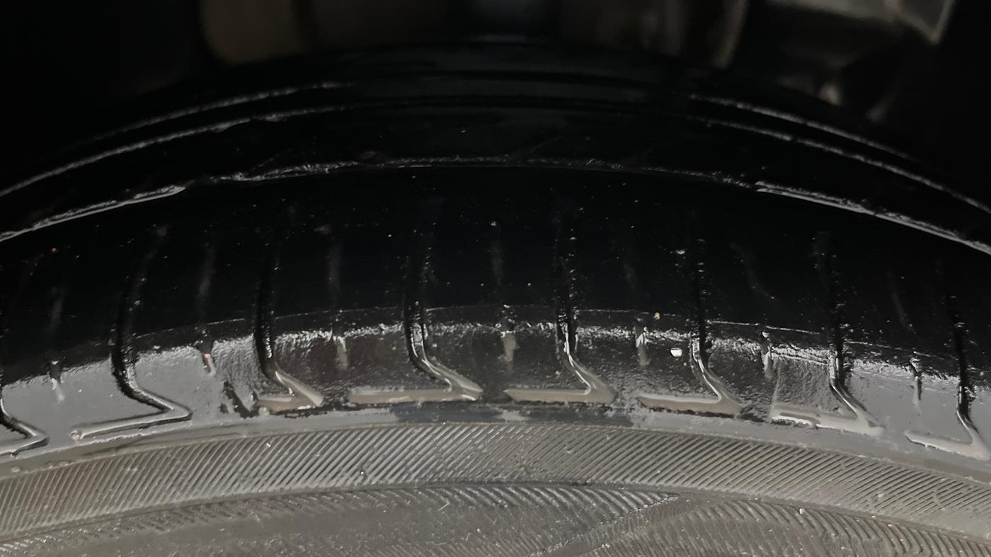 2016 Tata Tiago XT PETROL, Petrol, Manual, 63,978 km, Right Front Tyre Tread