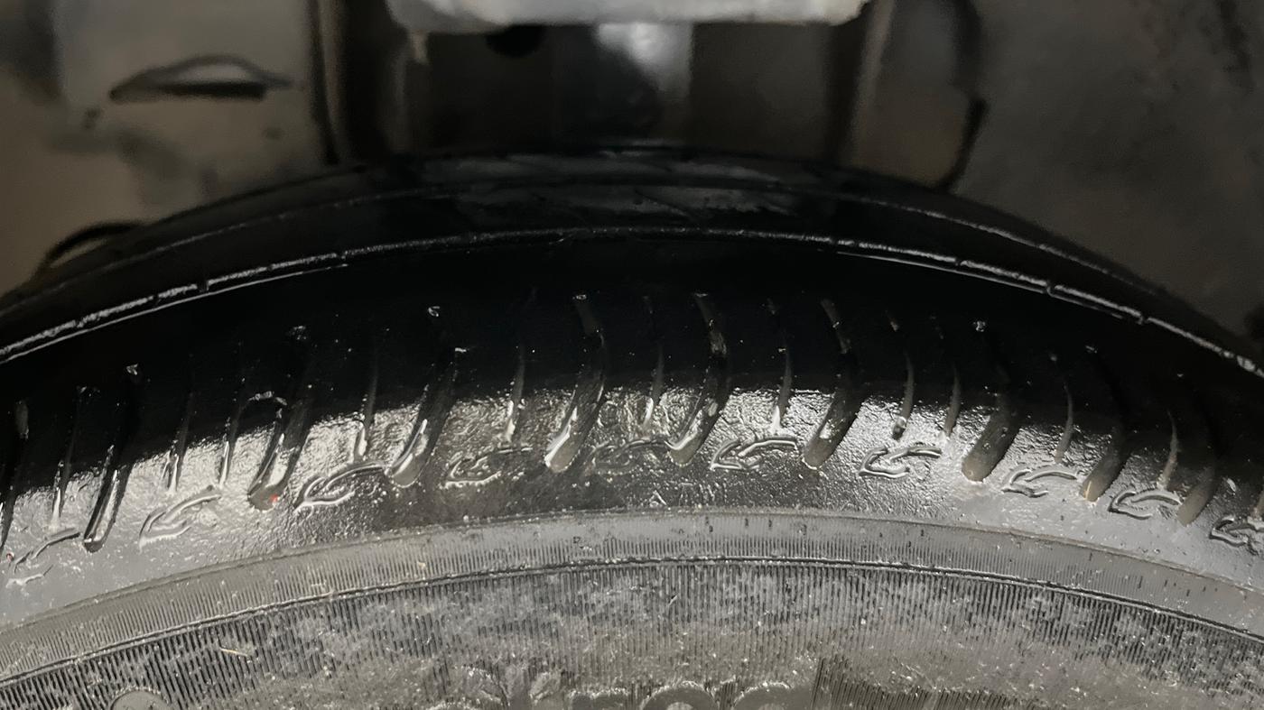 2016 Tata Tiago XT PETROL, Petrol, Manual, 63,978 km, Left Front Tyre Tread