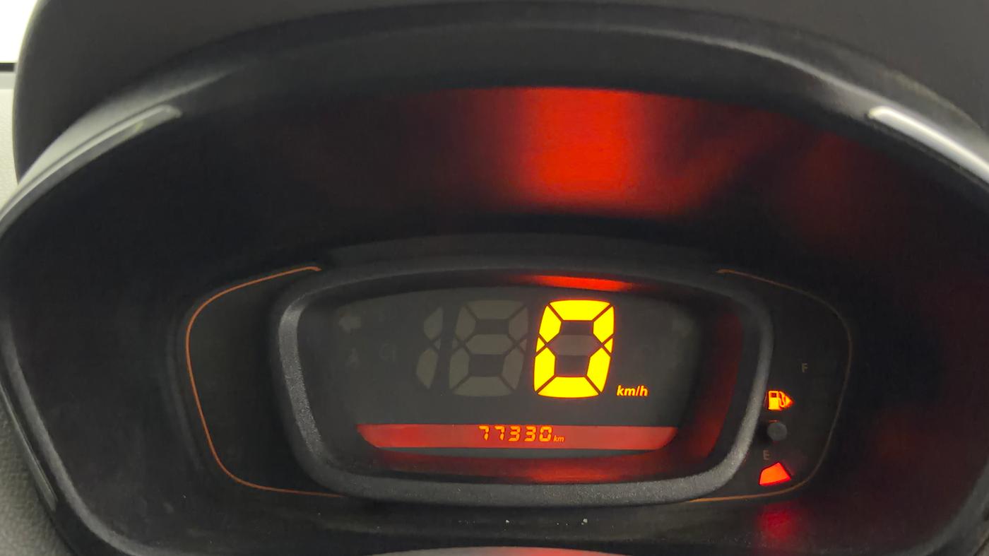 2016 Renault Kwid RXT 0.8, Petrol, Manual, 77,189 km, Odometer Image