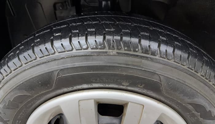 2016 Renault Kwid RXT 0.8, Petrol, Manual, 77,319 km, Left Front Tyre Tread