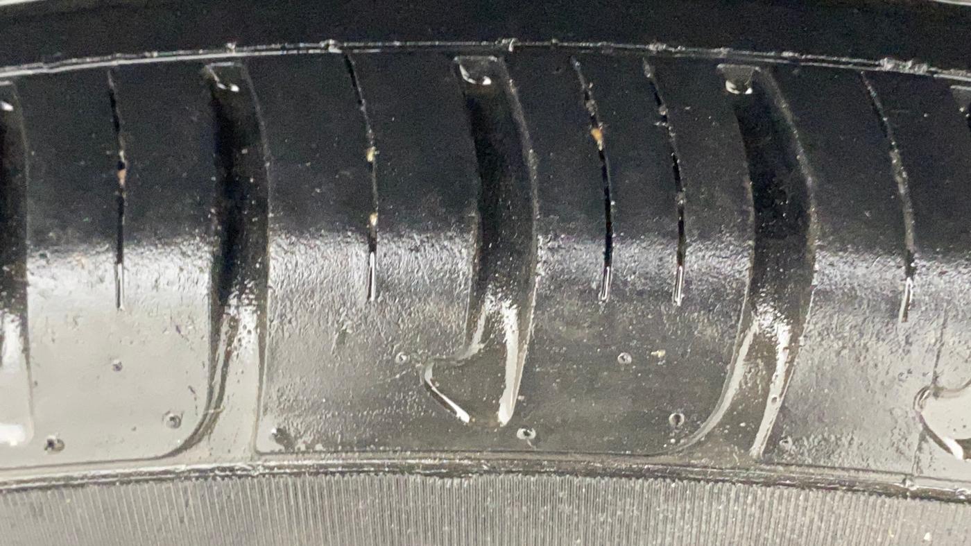 2017 Renault Duster RXL PETROL, Petrol, Manual, 42,541 km, Left Rear Tyre Tread