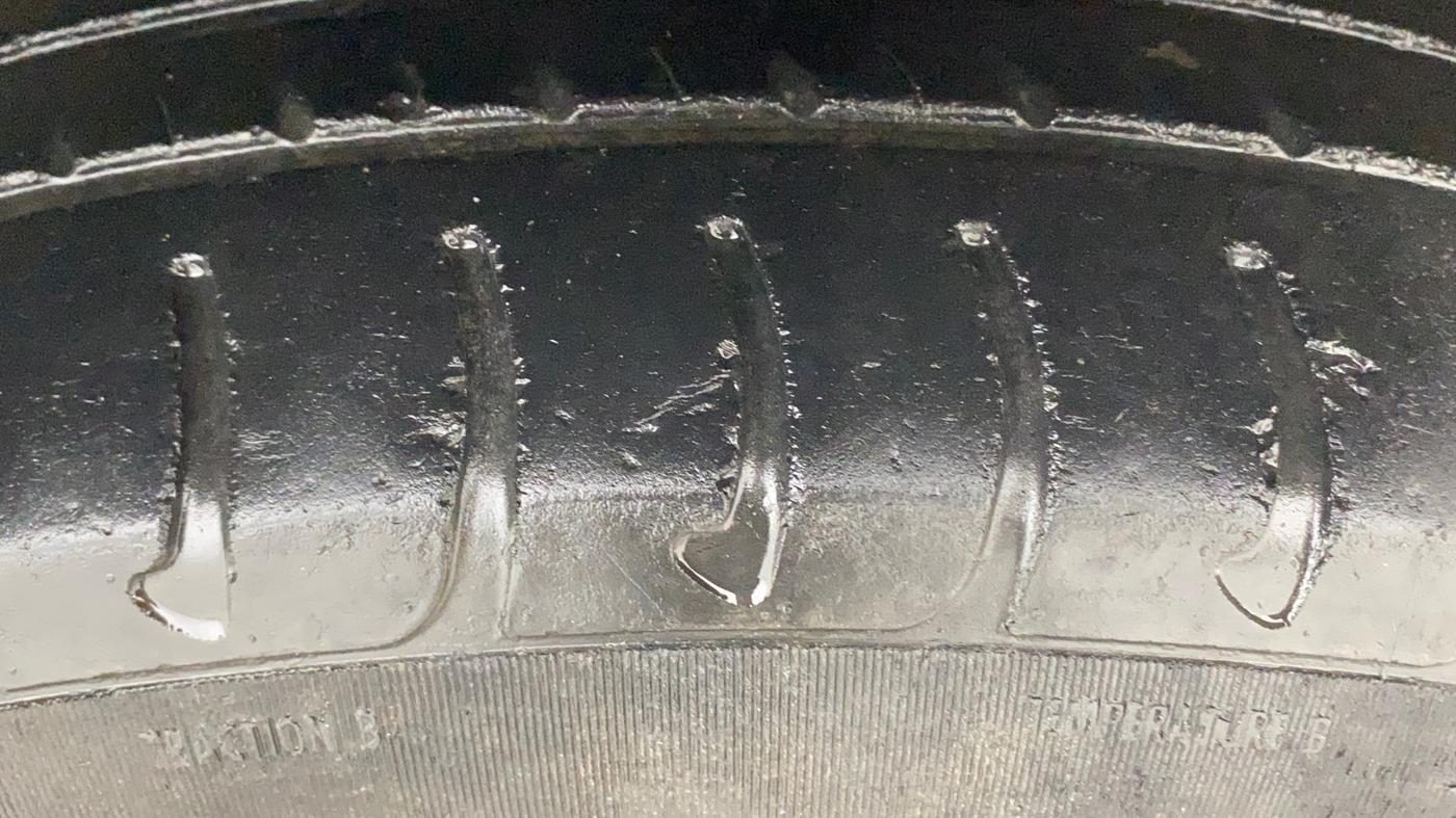 2017 Renault Duster RXL PETROL, Petrol, Manual, 42,541 km, Right Front Tyre Tread