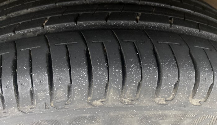 2018 Hyundai Elite i20 ASTA 1.2  CVT, Petrol, Automatic, 68,806 km, Right Rear Tyre Tread