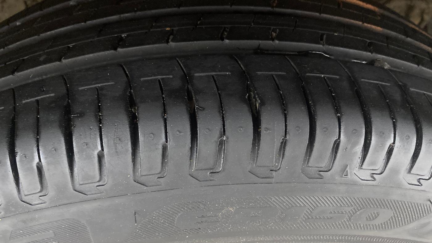 2018 Hyundai Elite i20 ASTA 1.2  CVT, Petrol, Automatic, 68,806 km, Left Rear Tyre Tread
