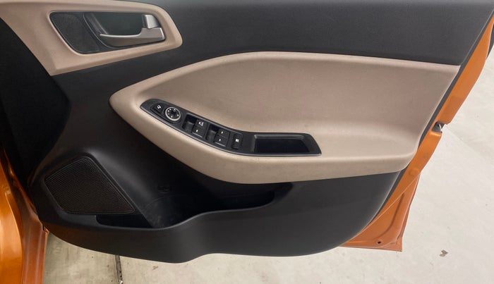 2018 Hyundai Elite i20 ASTA 1.2  CVT, Petrol, Automatic, 68,806 km, Driver Side Door Panels Control