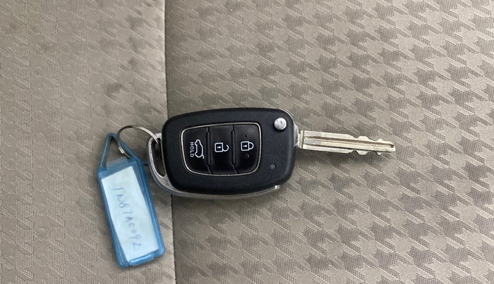 2018 Hyundai Elite i20 ASTA 1.2  CVT, Petrol, Automatic, 68,806 km, Key Close Up