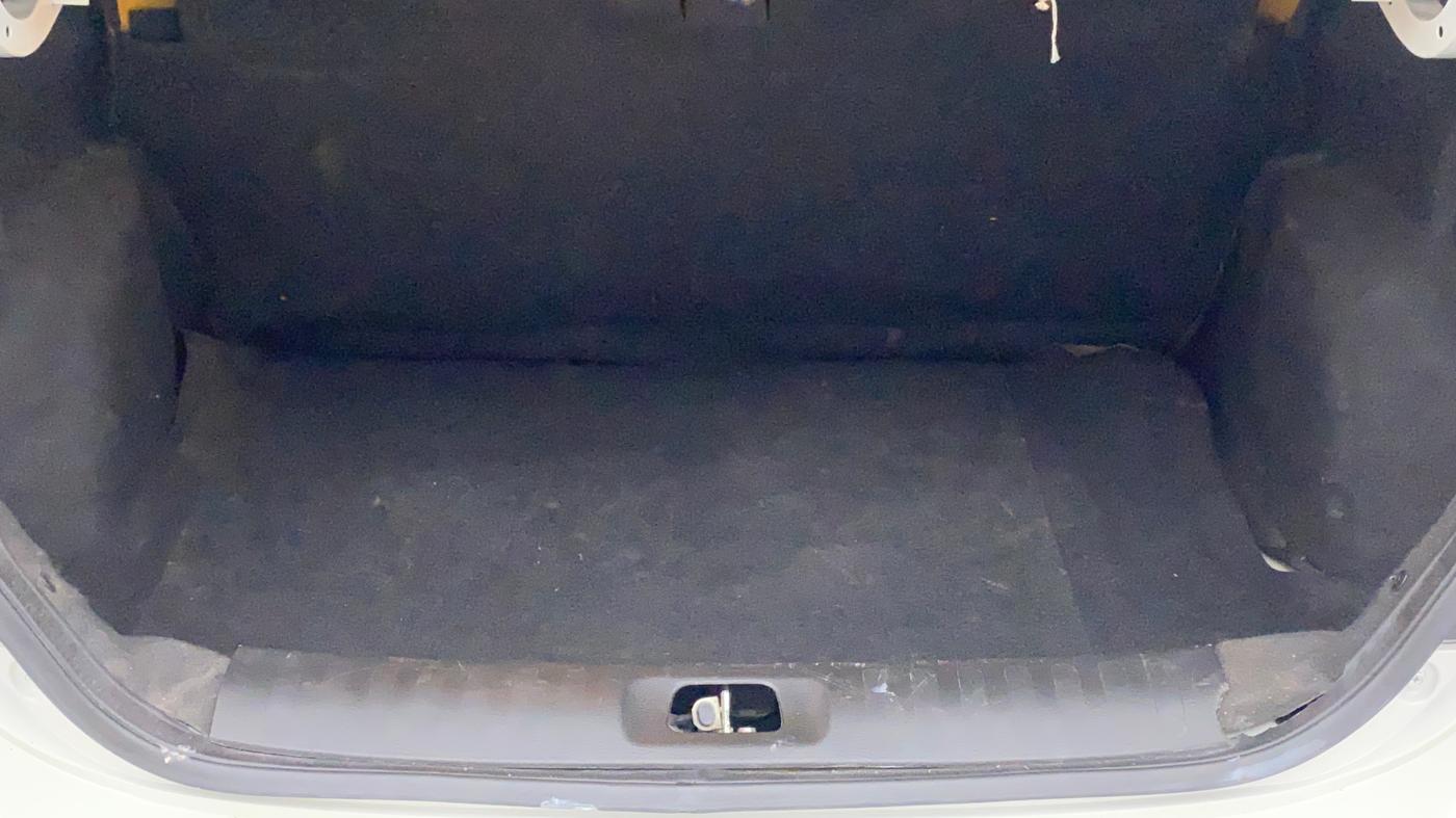 2015 Maruti Swift Dzire VDI ABS, Diesel, Manual, 1,08,268 km, Boot Inside