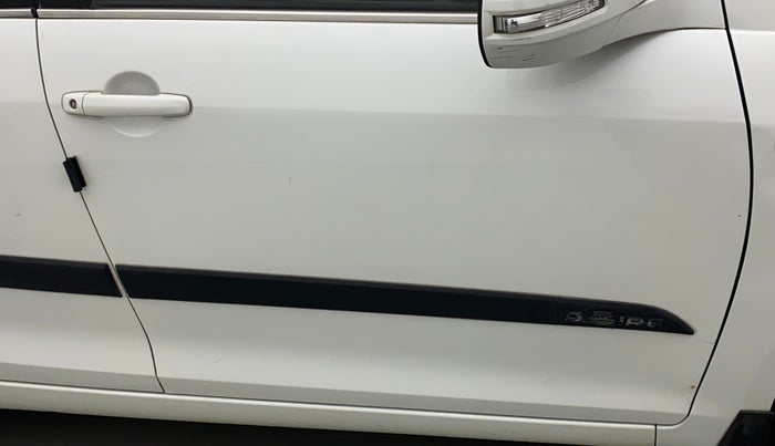 2015 Maruti Swift Dzire VDI ABS, Diesel, Manual, 1,08,268 km, Driver-side door - Paint has faded
