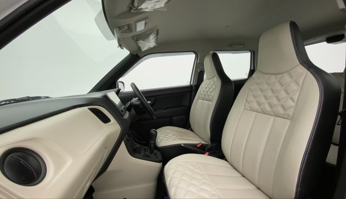 2023 Maruti New Wagon-R ZXI 1.2, Petrol, Manual, 11,219 km, Right Side Front Door Cabin