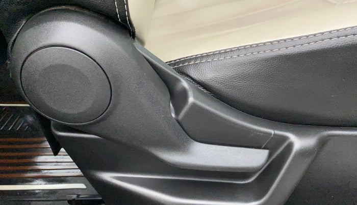 2023 Maruti New Wagon-R ZXI 1.2, Petrol, Manual, 11,219 km, Driver Side Adjustment Panel