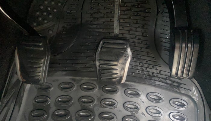 2014 Ford Figo EXI 1.2 PETROL, Petrol, Manual, 1,11,013 km, Pedals