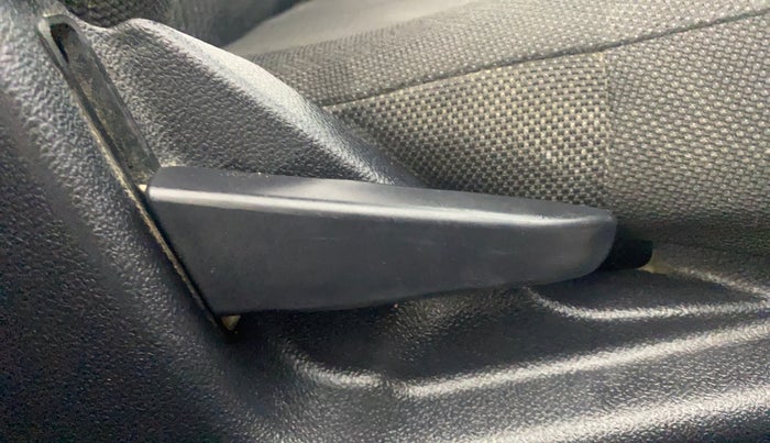 2014 Ford Figo EXI 1.2 PETROL, Petrol, Manual, 1,11,013 km, Driver Side Adjustment Panel