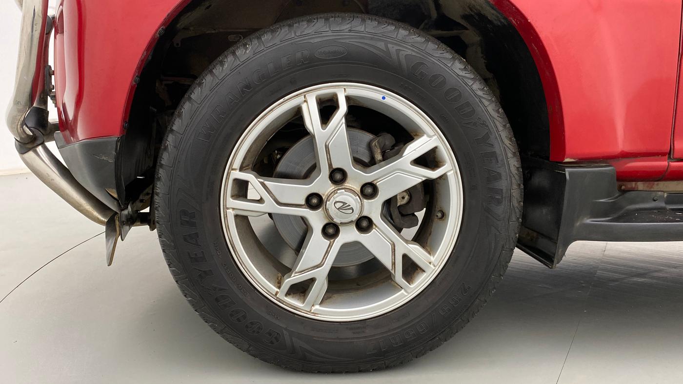 2017 Mahindra Scorpio S10 AT, Diesel, Automatic, 70,369 km, Left Front Wheel