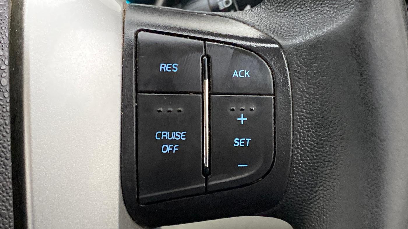 2017 Mahindra Scorpio S10 AT, Diesel, Automatic, 70,369 km, Adaptive Cruise Control
