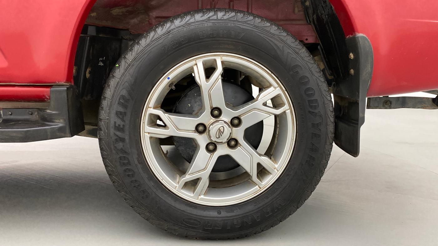 2017 Mahindra Scorpio S10 AT, Diesel, Automatic, 70,369 km, Left Rear Wheel