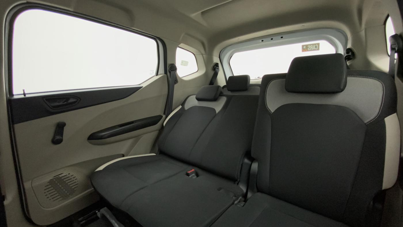 2020 Renault TRIBER RXE MT, Petrol, Manual, 12,051 km, Reclining Back Row Seats